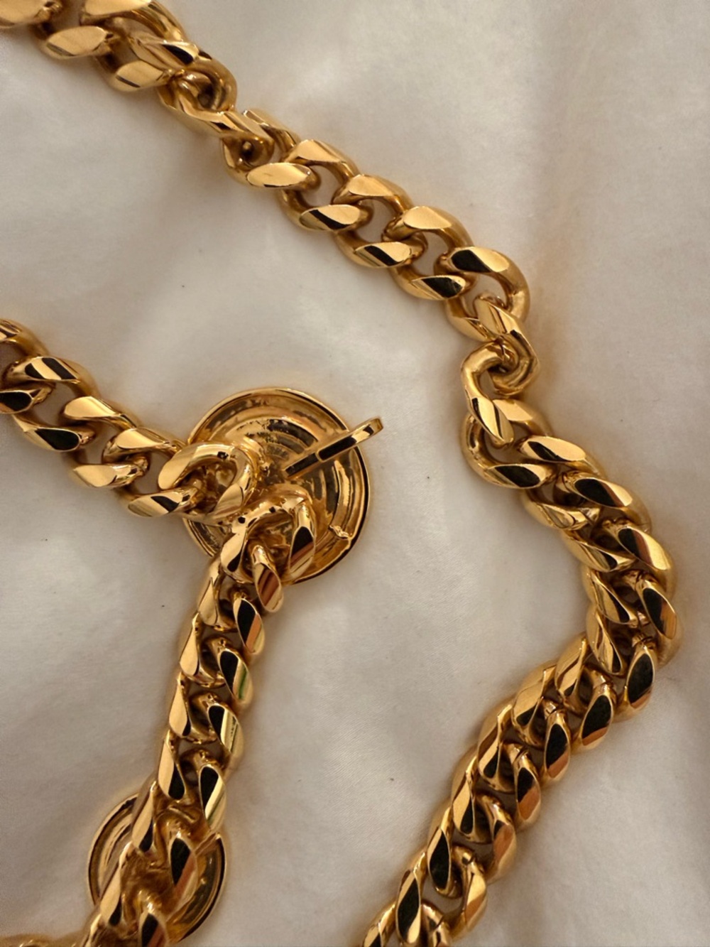 St. John Vintage Couture Belt - Gold with Black Enamel Medallions from 1990's - Picture 4 of 11
